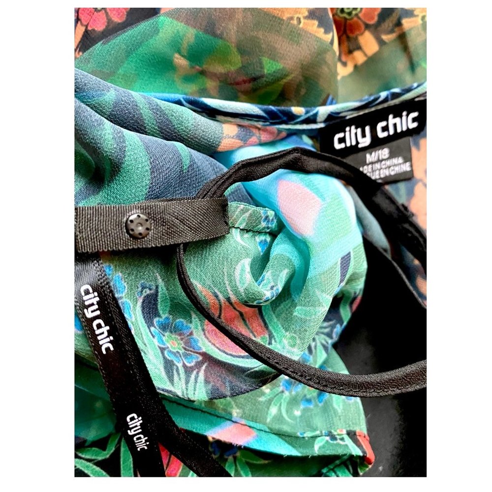 City Chic Maxi Dress ~ floaty & relaxed ~ with black slip - Picture 7 of 10